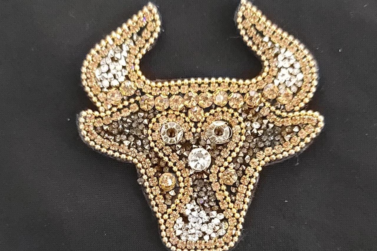 Rhinestone Bull Patch | Western Cowgirl Sew On Applique | Gold & Silver Bling Steer Head | Jacket, Denim, Rodeo Outfit Patch
